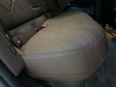 Used 2025 BMW iX xDrive50 image 63