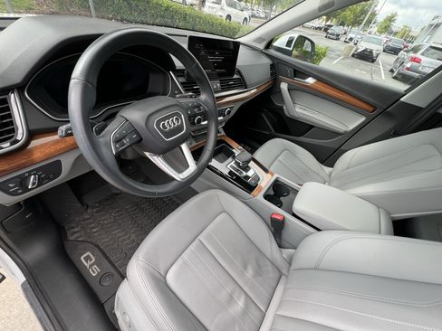 Used 2023 Audi Q5 2.0T Premium Plus AWD/4WD image 17