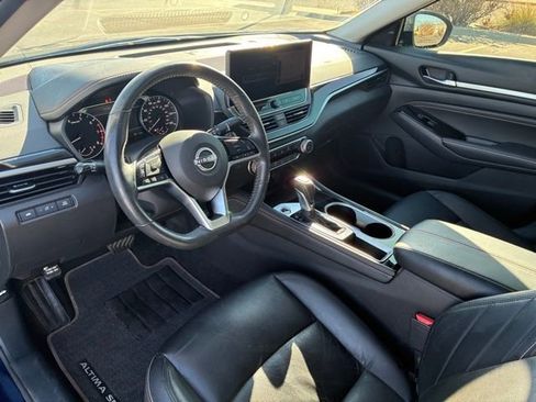 Certified 2023 Nissan Altima 2.5 SR w/ SR Premium Package image 11