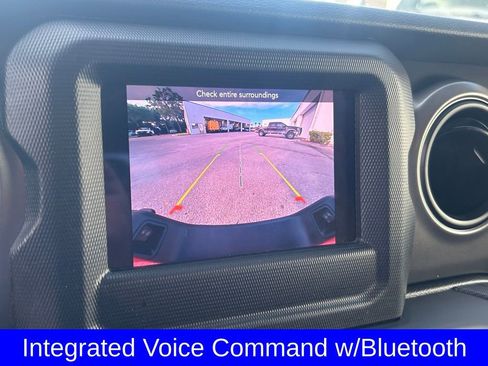 Used 2023 Jeep Gladiator Sport image 12