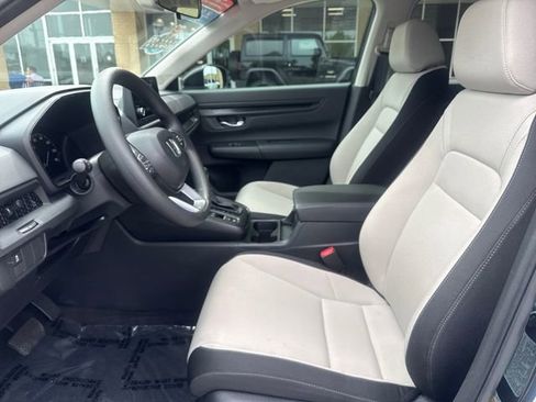 Certified 2025 Honda CR-V EX image 8