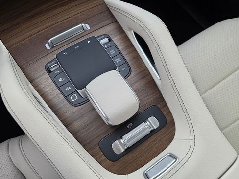 New 2026 Mercedes-Benz GLS 450 4MATIC image 17