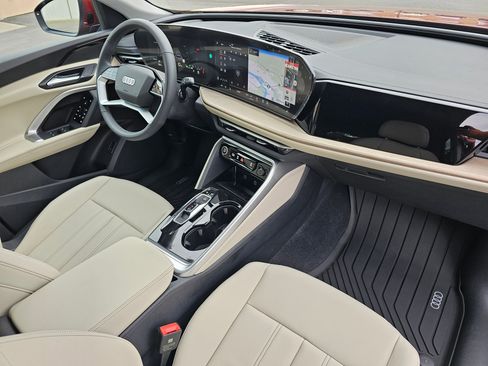 New 2025 Audi Q5 Premium image 16