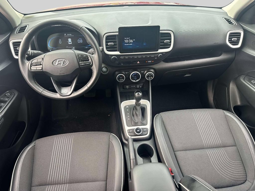 Certified 2024 Hyundai Venue Limited FWD image 13