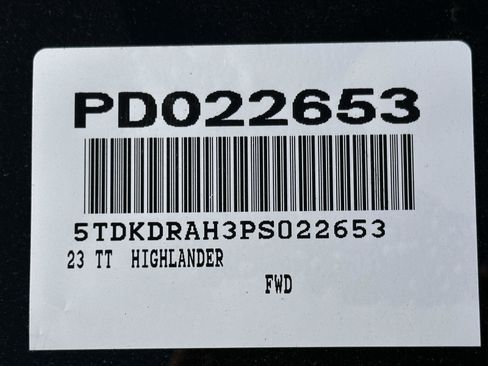 Used 2023 Toyota Highlander LE image 15