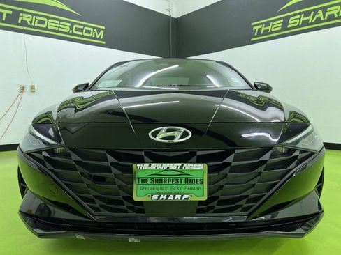 Used 2021 Hyundai Elantra SEL w/ Convenience Package FWD image 3