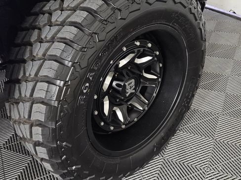 Used 2020 Chevrolet Silverado 1500 RST AWD/4WD image 7