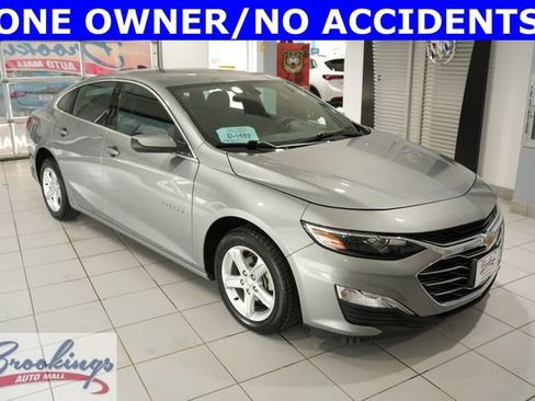 Used 2025 Chevrolet Malibu LS w/ Driver Confidence Package FWD image 1