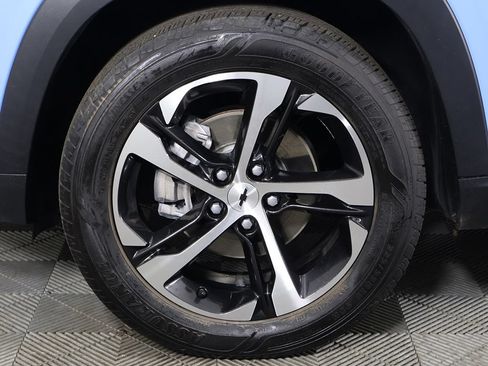 Used 2024 Chevrolet Trax RS w/ Sunroof Package FWD image 23