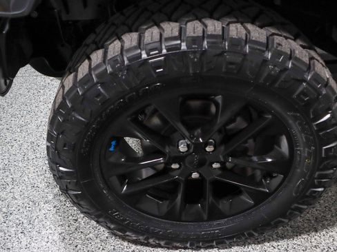 Used 2023 Jeep Wrangler Unlimited Sahara w/ Cold Weather Group AWD/4WD image 12