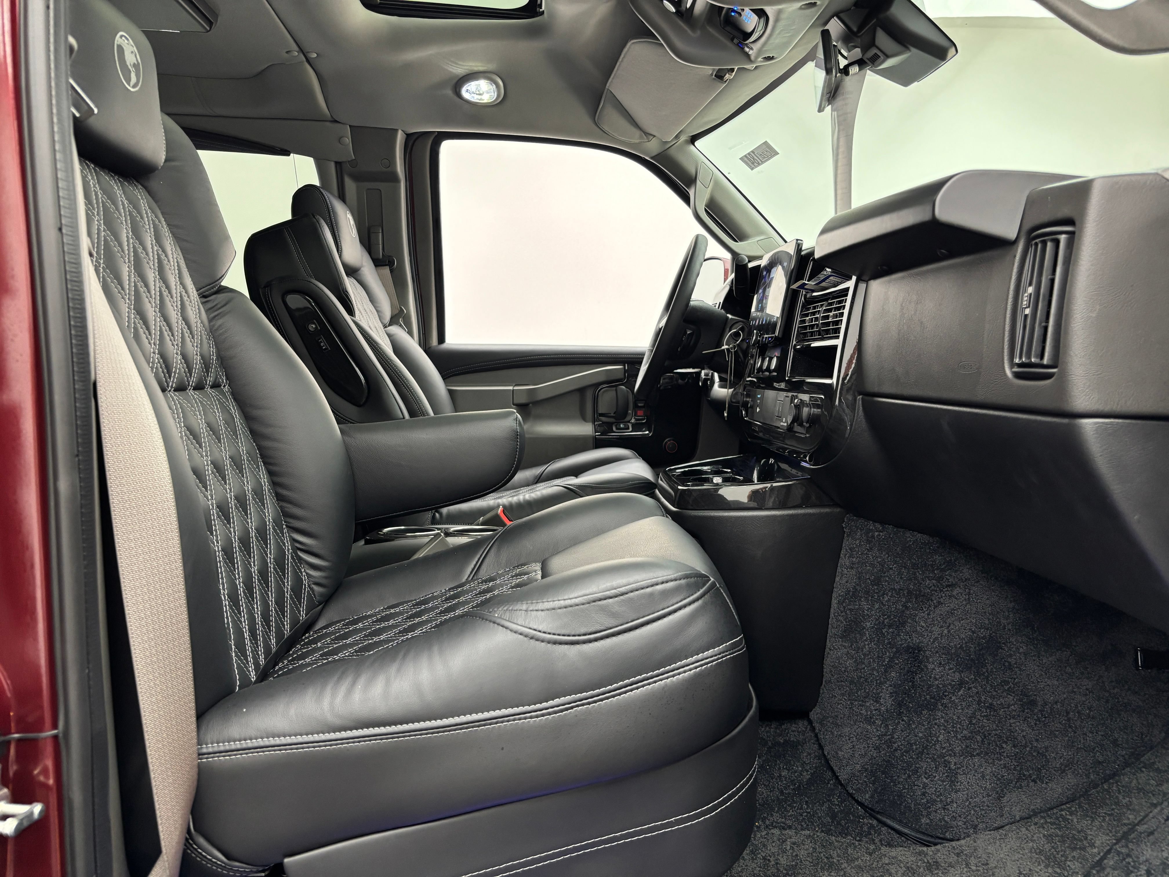 New 2026 GMC Savana 2500 w/ Driver Convenience Package RWD image 24