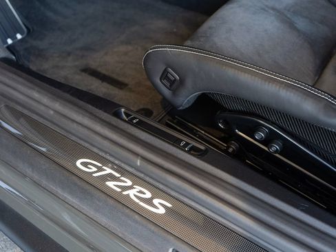 Certified 2018 Porsche 911 GT2 RS RWD image 29