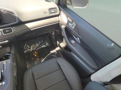 Certified 2026 Mercedes-Benz GLS 450 4MATIC image 10