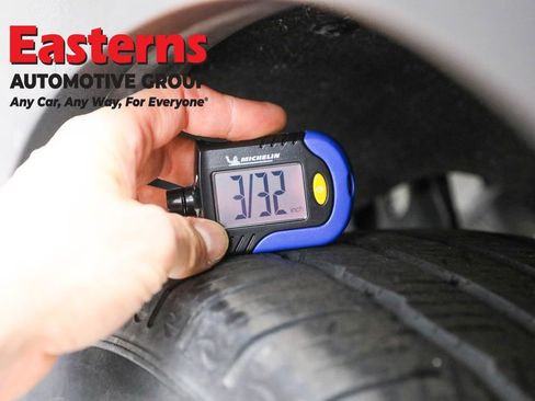 Used 2021 GMC Terrain SLT w/ Infotainment Package II image 29