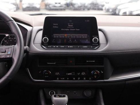Used 2023 Nissan Rogue SV w/ SV Premium B Package AWD/4WD image 26