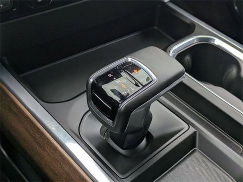 Used 2023 Chevrolet Silverado 1500 High Country image 25