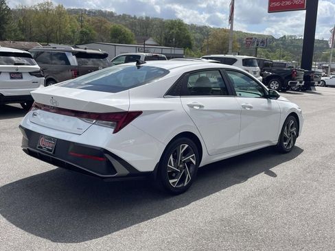 New 2026 Hyundai Elantra Limited image 3