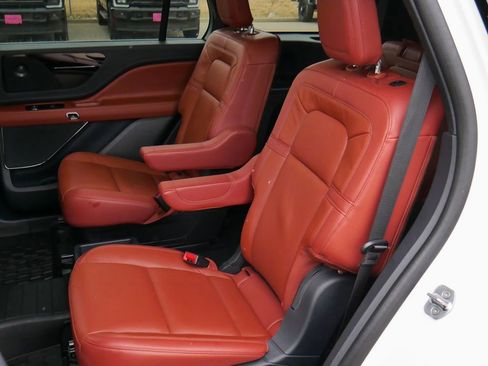 Used 2025 Lincoln Aviator Reserve w/ Jet Appearance Package image 6