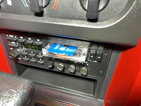 Used 1992 Ford Mustang LX RWD image 98