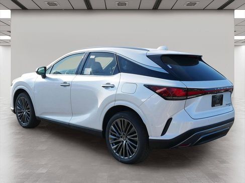 New 2026 Lexus RX 450h AWD image 4