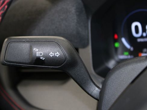 Used 2025 Ford Explorer ST-Line w/ ST-Line Street Pack image 42