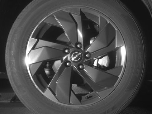 Used 2025 Nissan Rogue SV image 13