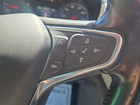 Used 2018 Chevrolet Equinox LT image 18