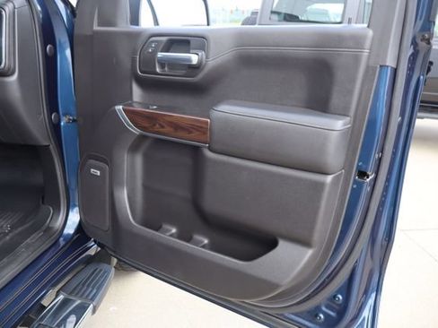 Used 2019 GMC Sierra 1500 SLT w/ SLT Premium Plus Package AWD/4WD image 37