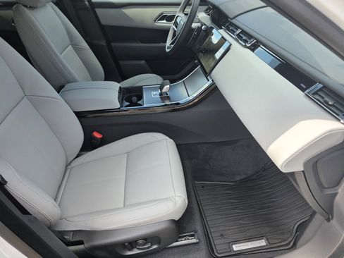 New 2026 Land Rover Range Rover Velar Dynamic SE image 3