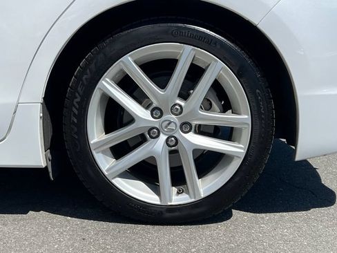 Used 2016 Lexus CT 200h w/ Navigation Package FWD image 12