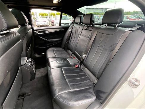 Used 2019 BMW 530e w/ M Sport Package image 20