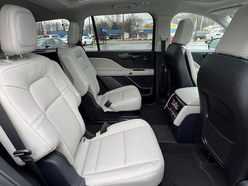 New 2026 Lincoln Aviator AWD image 21