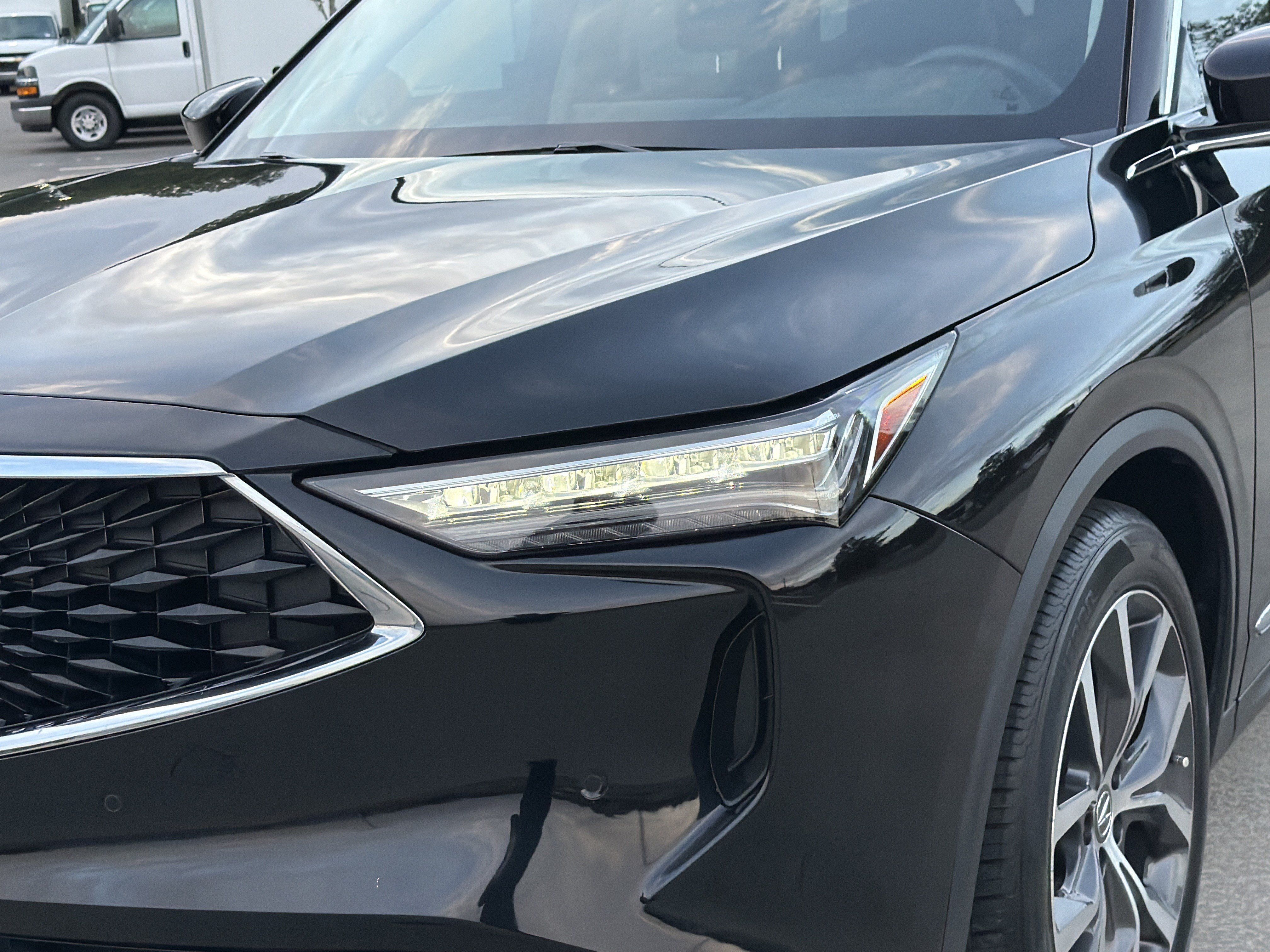 Used 2024 Acura MDX w/ Technology Package FWD image 5