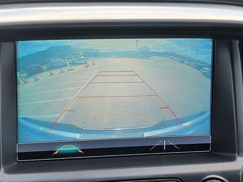 Used 2018 GMC Canyon SLE w/ SLE Convenience Package image 9