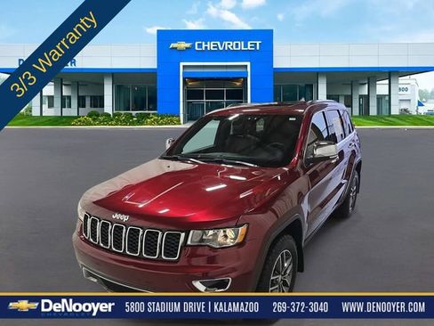 Used 2018 Jeep Grand Cherokee Limited w/ Trailer Tow Group IV image 1