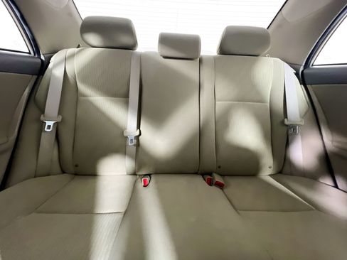 Used 2010 Toyota Corolla LE FWD image 31