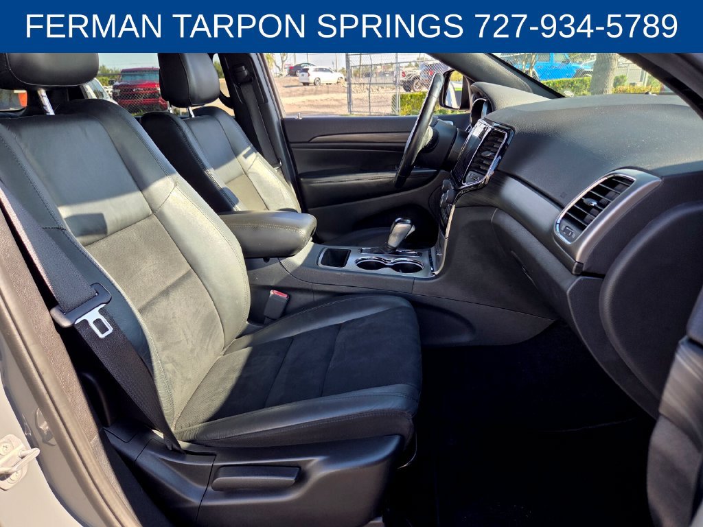 Used 2020 Jeep Grand Cherokee Altitude RWD image 17
