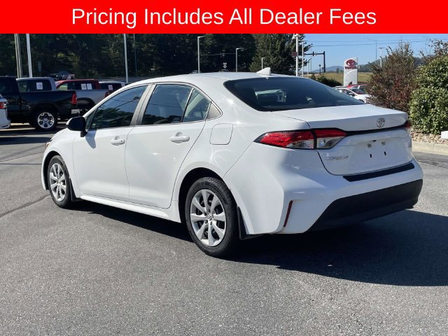 Used 2024 Toyota Corolla LE FWD image 3