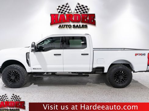 Used 2024 Ford F250 XLT w/ FX4 Off-Road Package AWD/4WD image 1