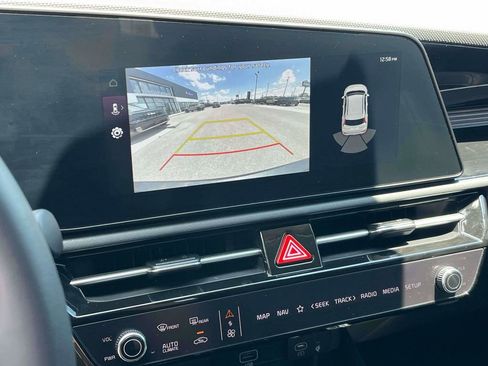 Certified 2025 Kia Niro EX FWD image 22