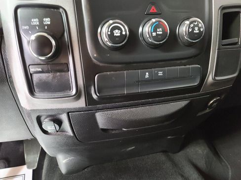 Used 2014 RAM 1500 Express image 22