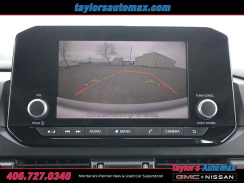 Used 2024 Nissan Pathfinder S image 17