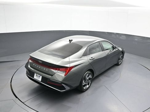 Certified 2024 Hyundai Elantra SEL w/ Convenience Package FWD image 38