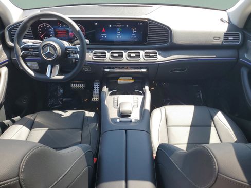 Certified 2026 Mercedes-Benz GLS 450 4MATIC image 10