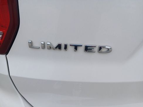 Used 2017 Ford Explorer Limited image 10