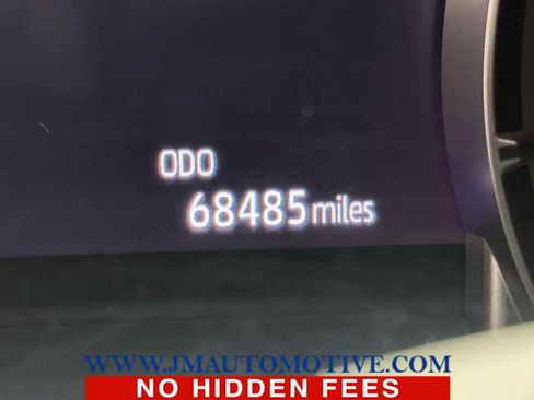 Used 2022 Toyota Highlander XLE image 25