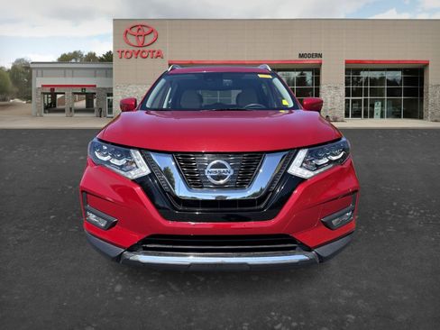 Used 2017 Nissan Rogue SL w/ SL Premium Package FWD image 2