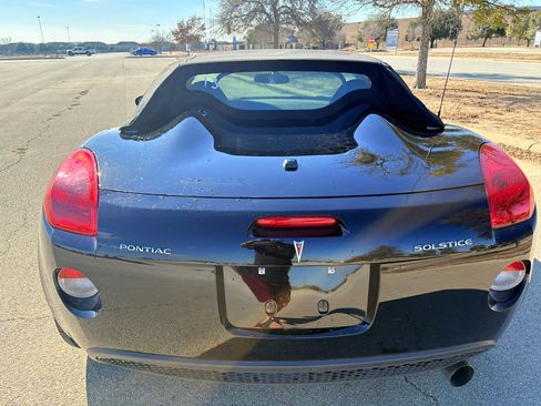 Used 2006 Pontiac Solstice 2dr Convertible w/ Premium Package image 8