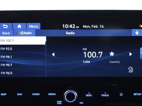 Used 2020 Hyundai Ioniq Limited image 18