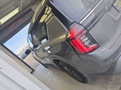 Used 2026 Nissan Armada SV image 3